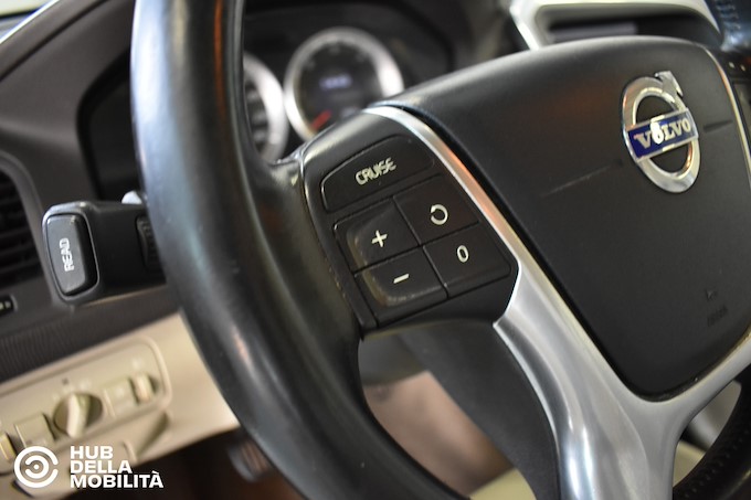 VOLVO XC60 DRIVe Kinetic